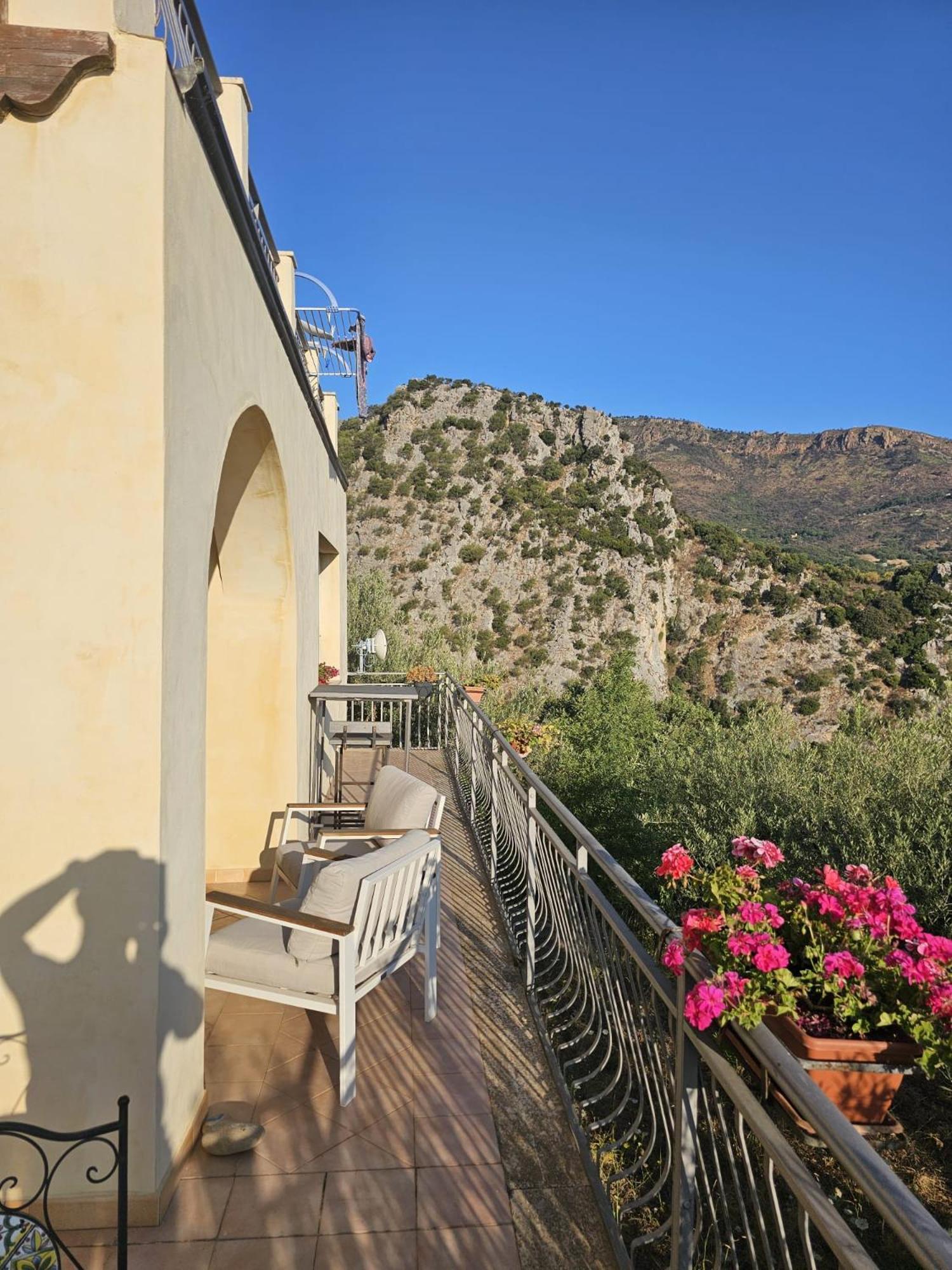 Borgo Vignale Hotel Santuario di Gibilmanna Exterior foto